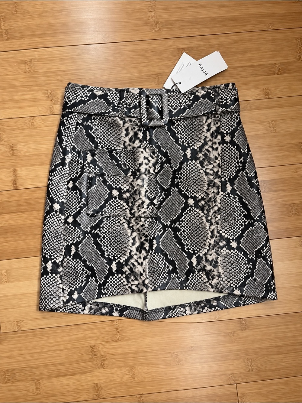 Snake Print Belted Mini Skirt - Black & White
